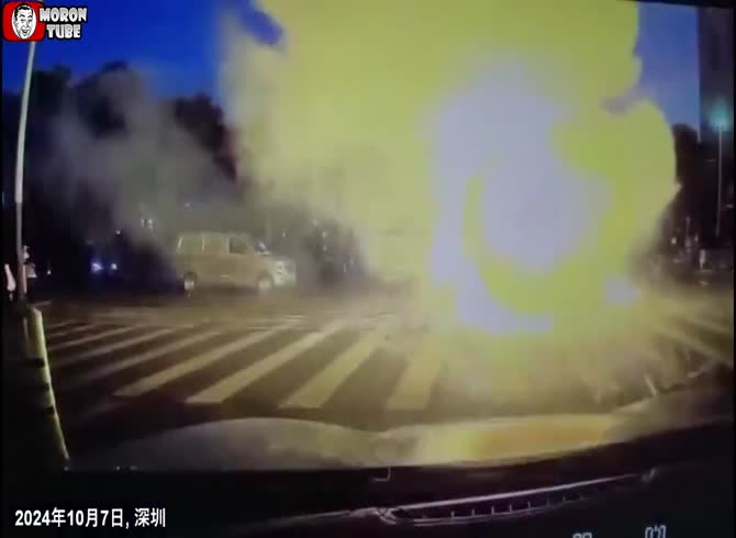 Video :While he waits for his order, he kills time